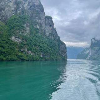 campery asone - IMG-20241118-WA0142